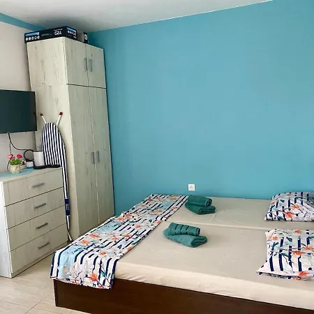 Blue Triumph Apartment *